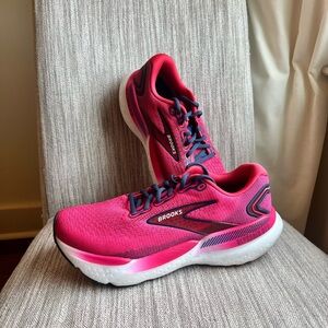 Brooks Glycerin GTS 21, Women’s size 10, Color: Raspberry/ Estate Blue